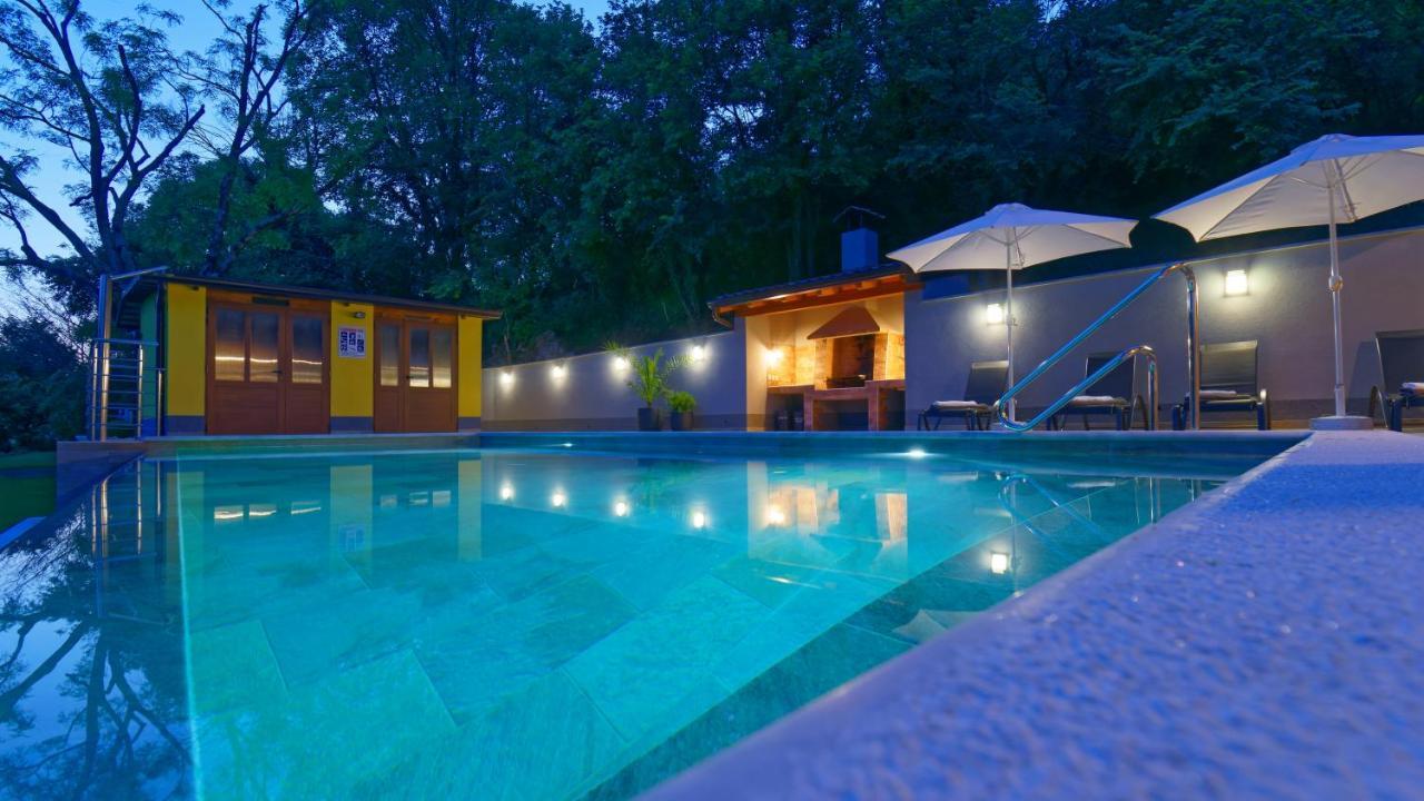 Casa Valla By Rent Istria Бузет Екстериор снимка