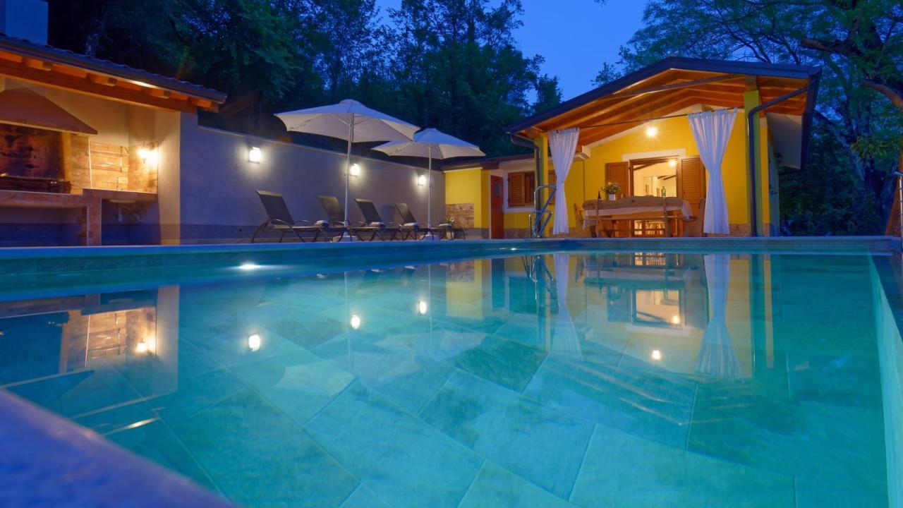 Casa Valla By Rent Istria Бузет Екстериор снимка
